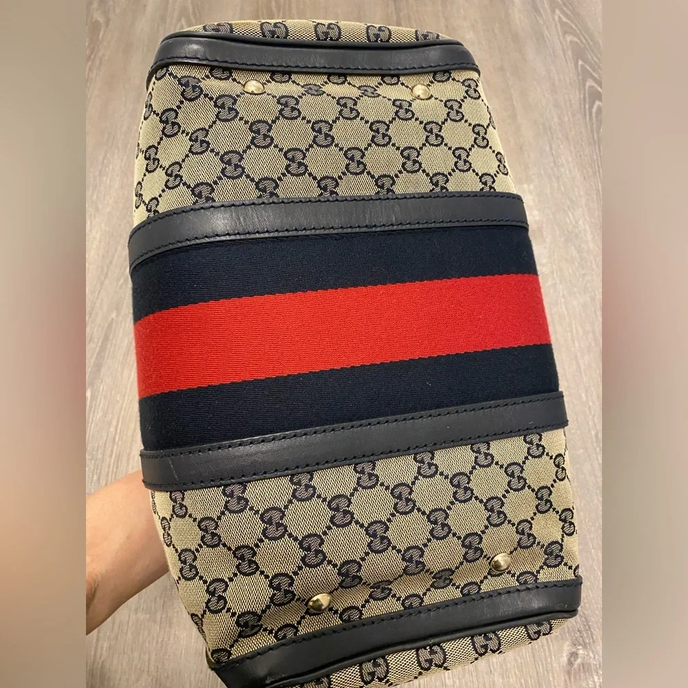 SOLD- AUTHENTIC GUCCI Canvas/leather Vintage Boston Bag Crossbody Red/Navy - Picture 6 of 15